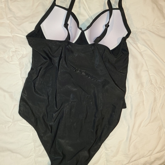 Plus Ruched Wrap Cross Push Up One Piece Swimsuit - Picture 4 of 5